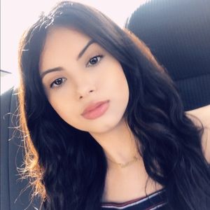 Meet your Posher, Monica